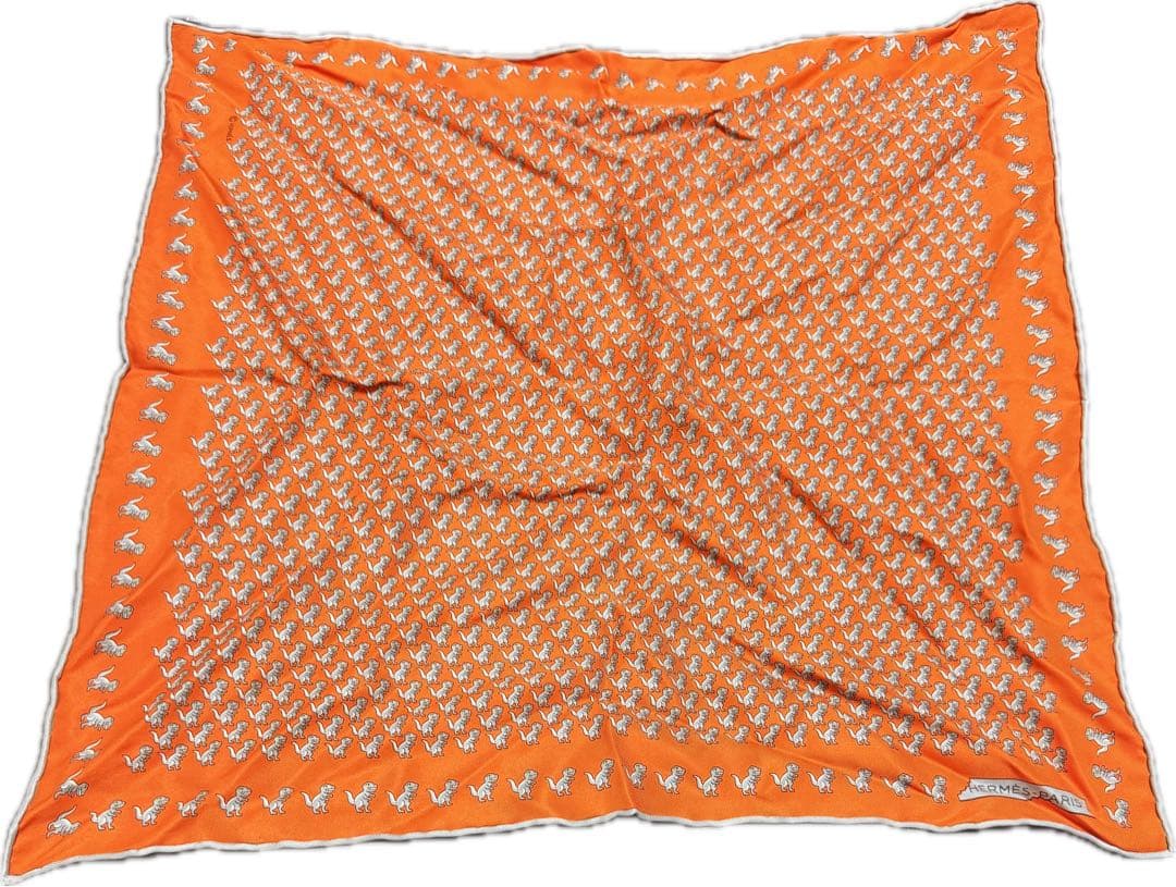 HERMES エルメス　カレ40 恐竜