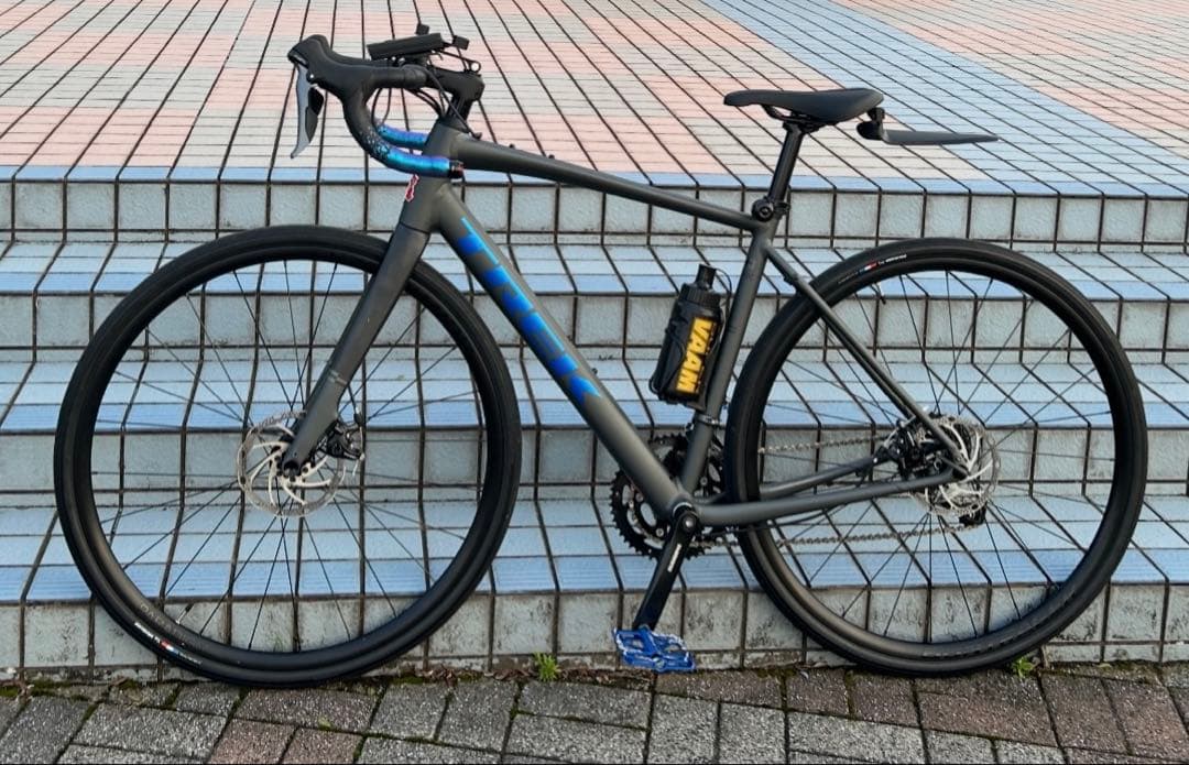 TREK domane al2 gen4 2025 【美品】