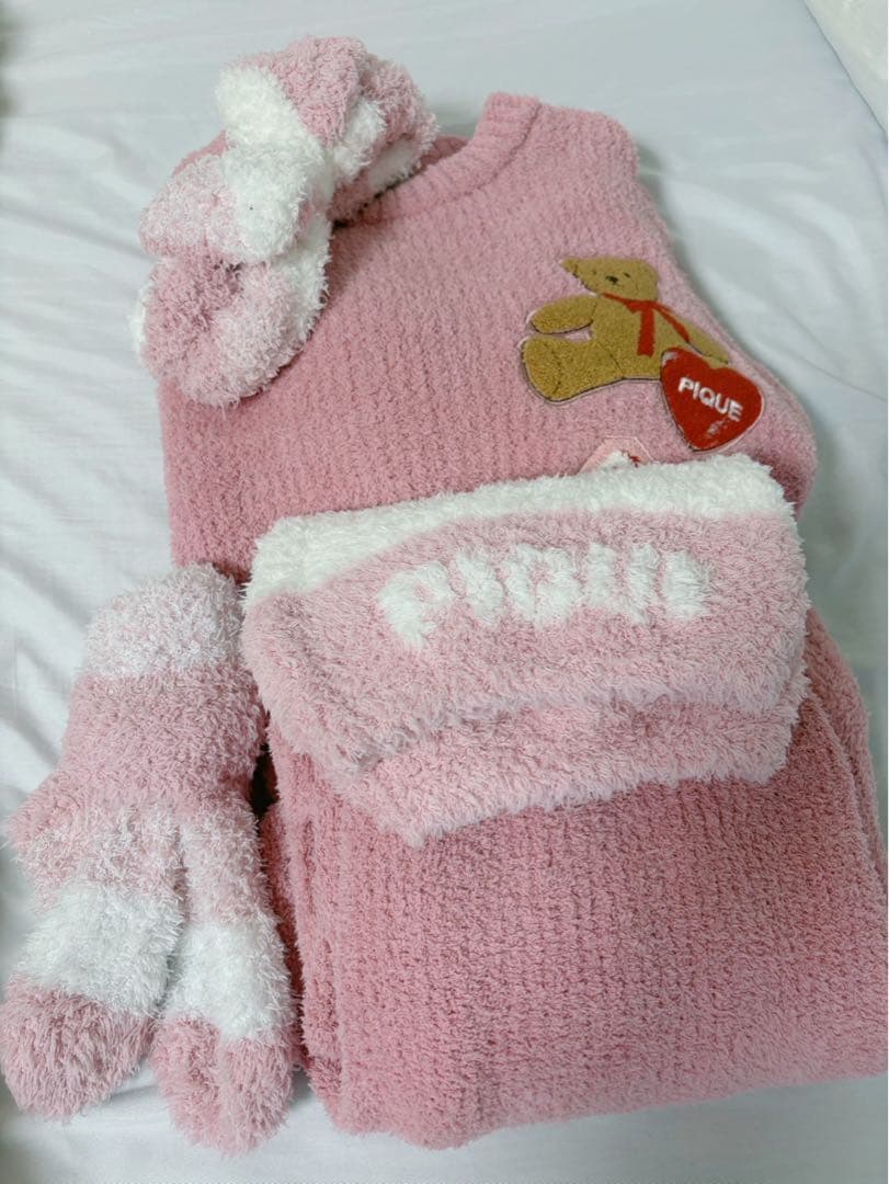 ピンク クマ刺繍 パジャマセット