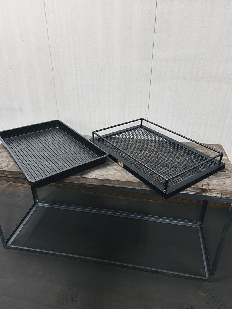 ☆送料込み☆水受けトレー付アイアン天板　即購入OK 植物棚　植物育成　アガベ