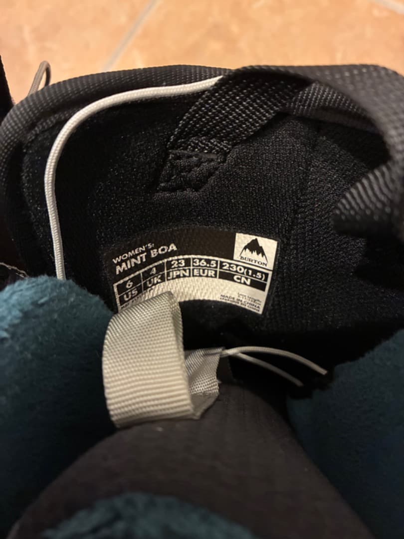 スノーボードブーツ burton Mint Boa 23cm