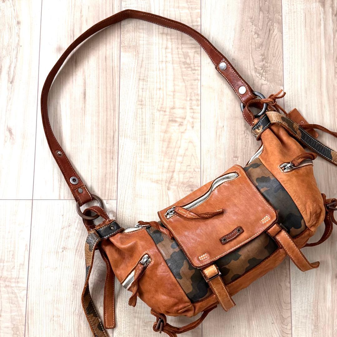 REALMIND リアルマインドFORDボディバッグLILY リリー　本革レザー