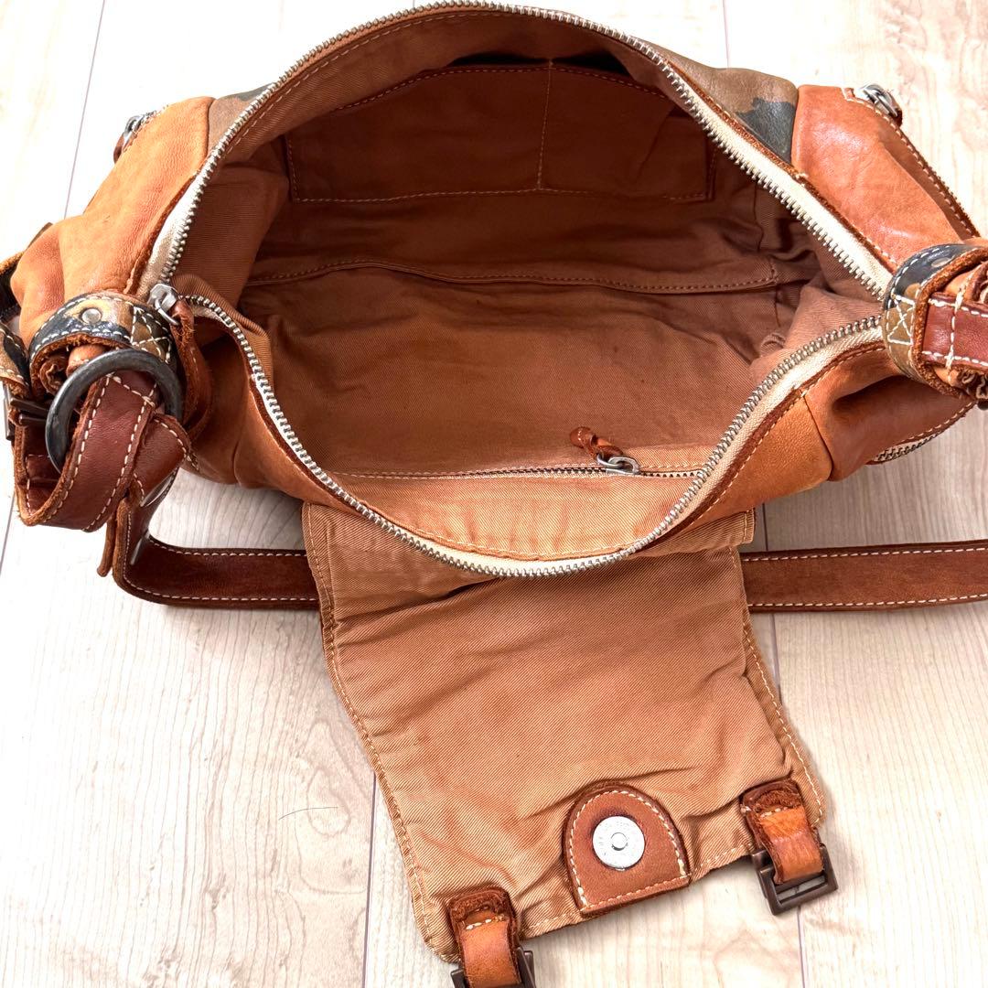 REALMIND リアルマインドFORDボディバッグLILY リリー　本革レザー