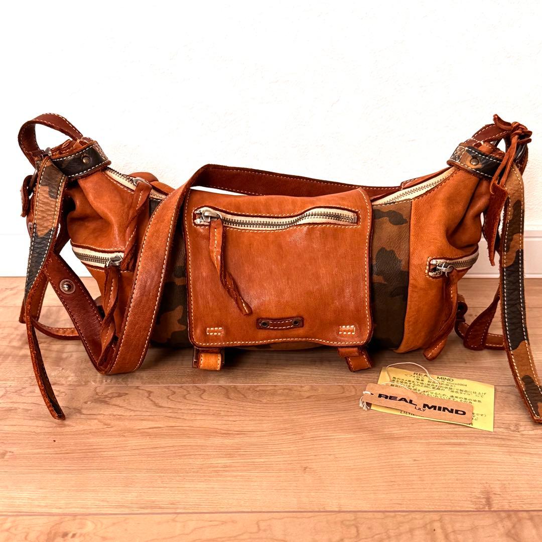 REALMIND リアルマインドFORDボディバッグLILY リリー　本革レザー