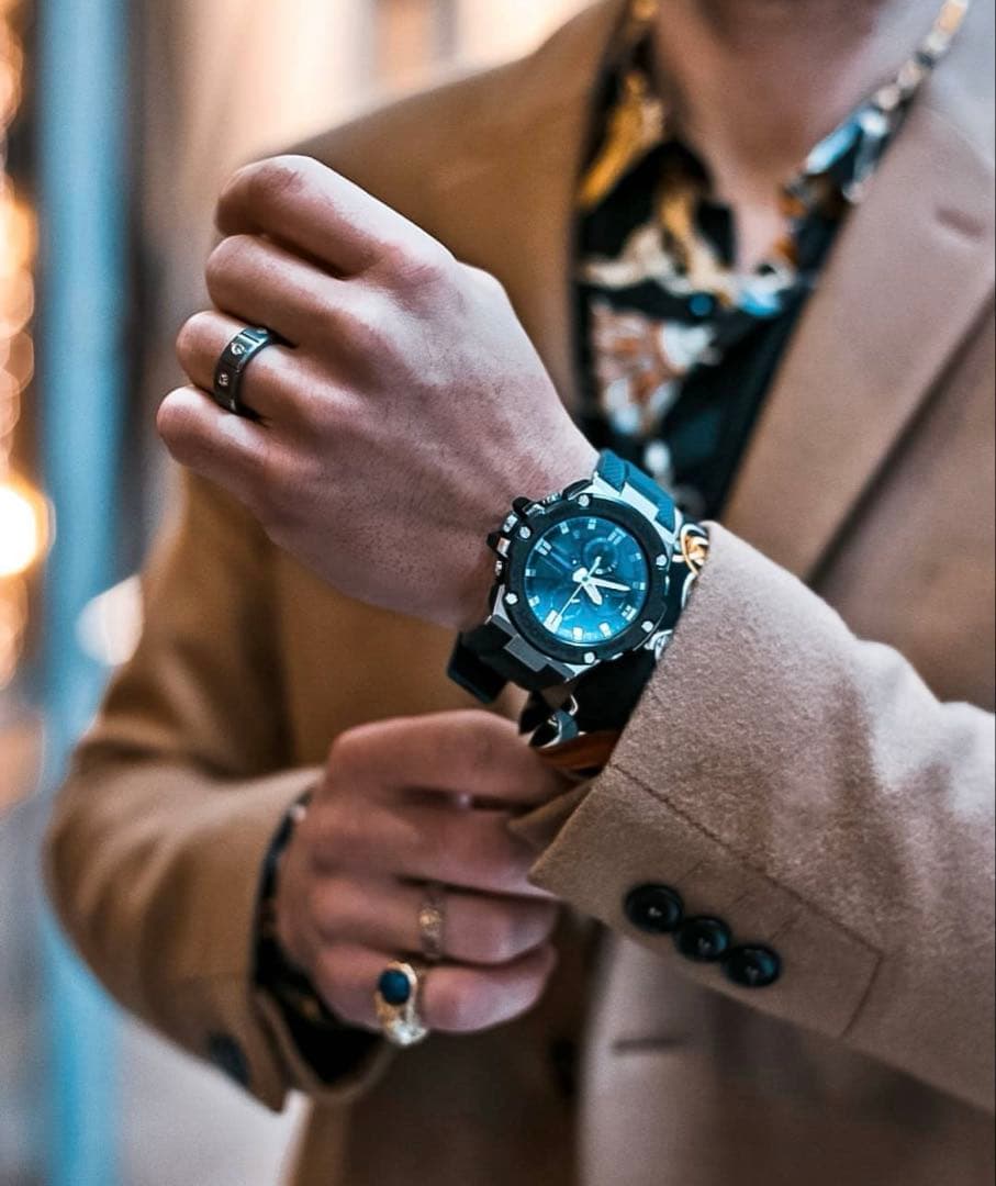 極美品】G-SHOCK GST-B100 海外セレブ愛用 メンズ 腕時計 - メルカリ