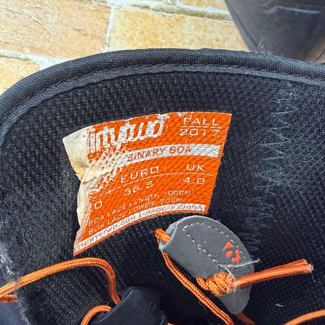 thirty two ダブルボア レディース ブーツ ブラック サーティーツー