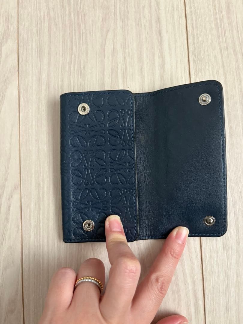 LOEWE ネイビー レザー キーケース