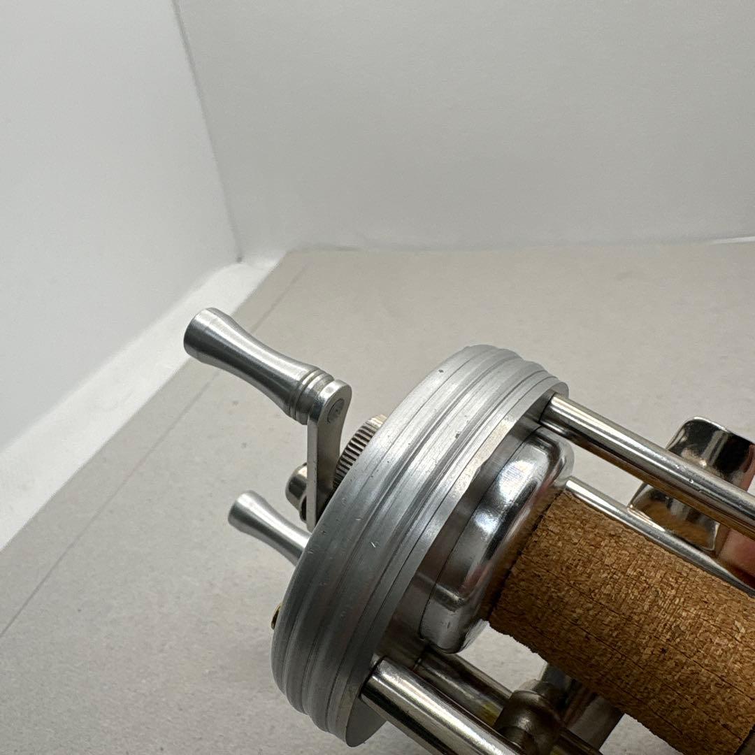 ＵmezoB.P.Bait Revolver ベイトリール