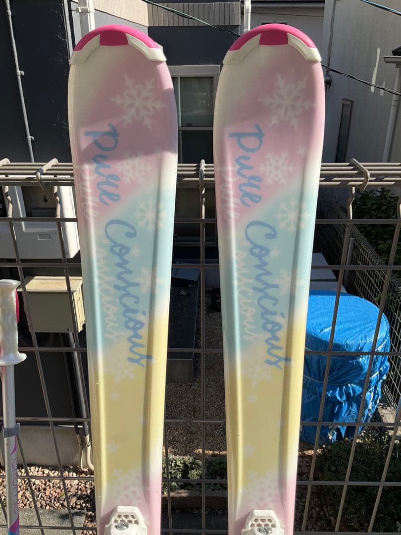 女の子向け　スキー板130cm＋ストックセットPure Conficient
