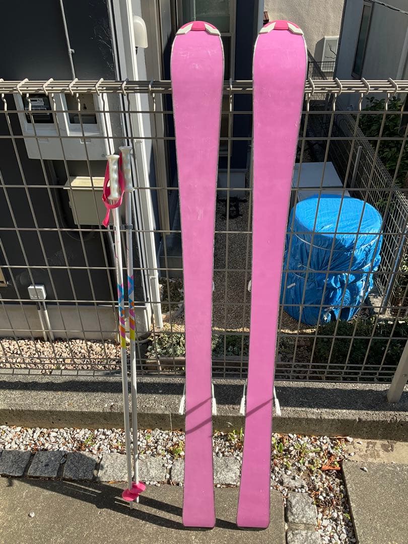 女の子向け　スキー板130cm＋ストックセットPure Conficient