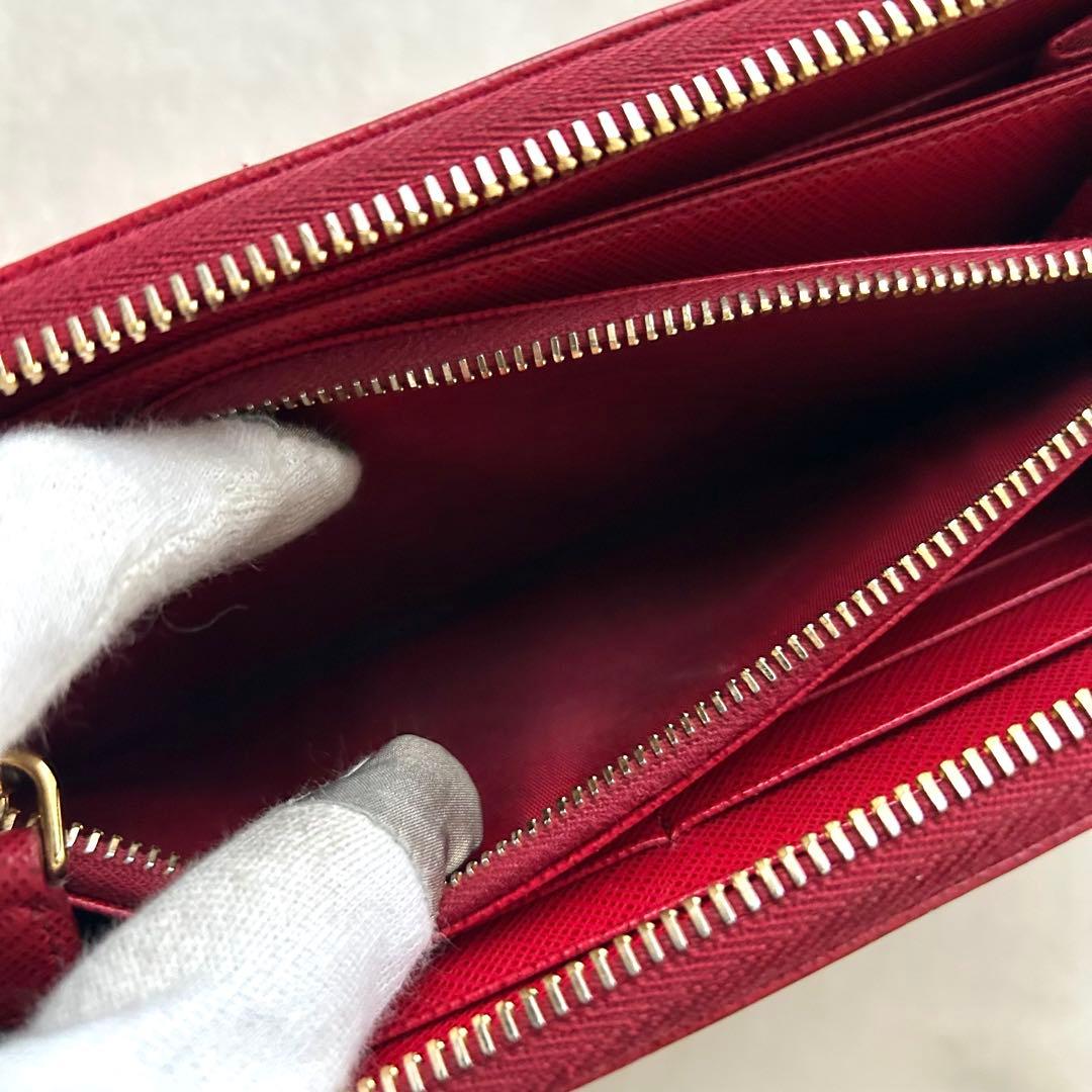 PRADA プラダ 長財布 ラウンドファスナー 赤