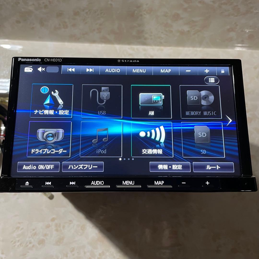 【美品】Panasonic ストラーダ 7インチワイドナビ CN-HE01D