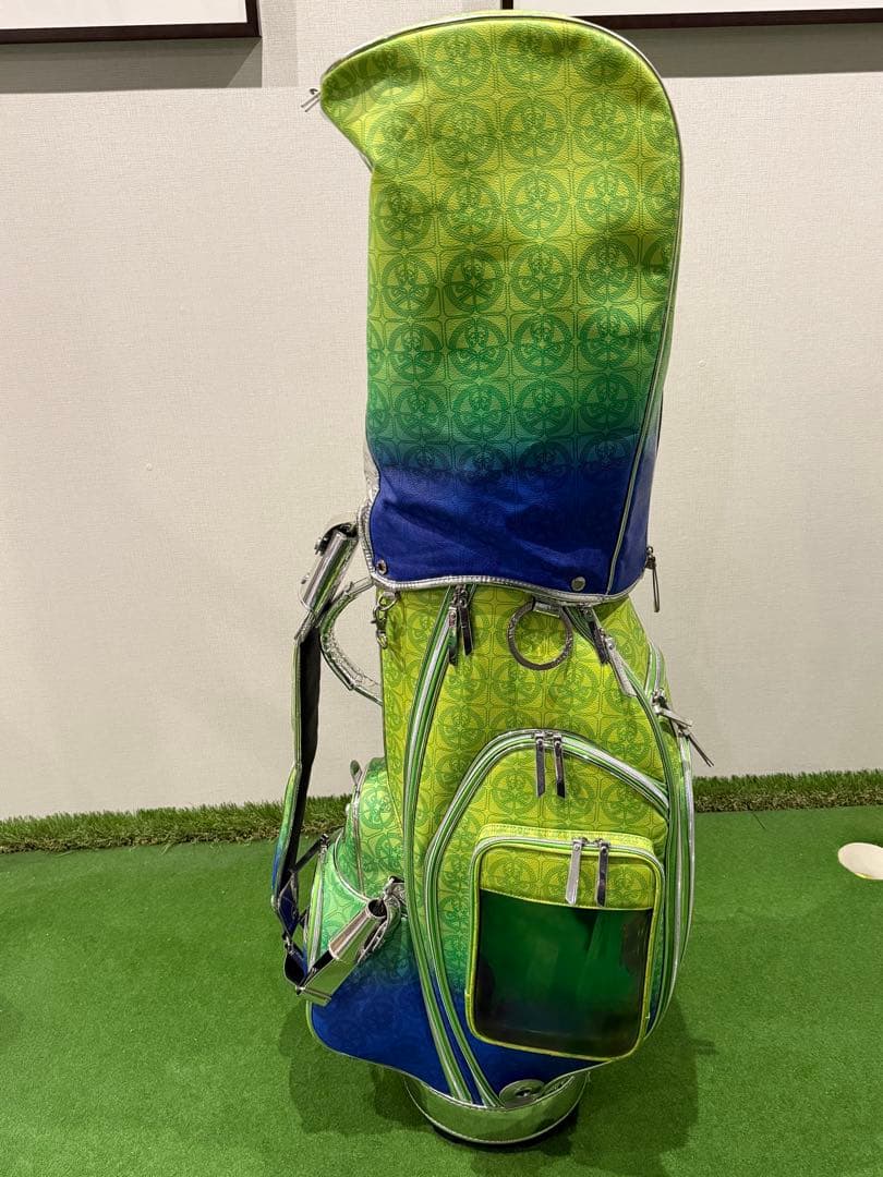 マークアンドロナ　キャディーバック キムタクモデル