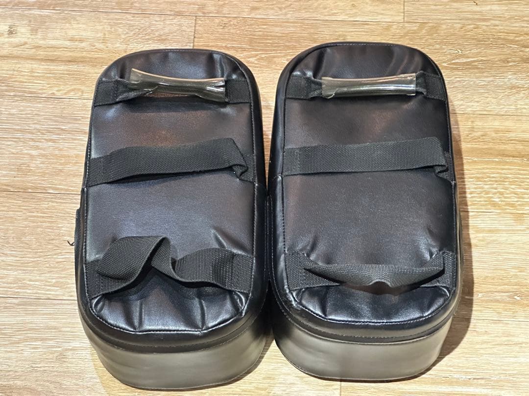 Winning キックミット 黒