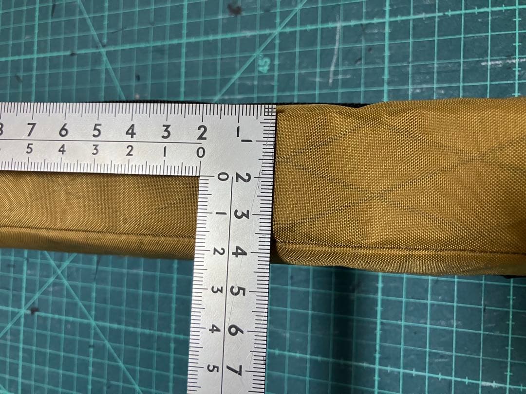 パイナップルフレームバッグ