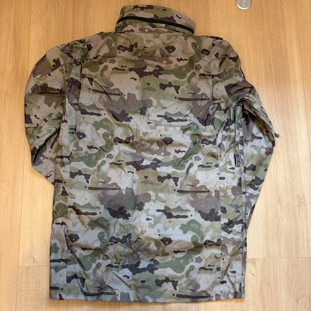 【希少】BURTON UNDEFEATED ALPHA スノボウェア 上下 M