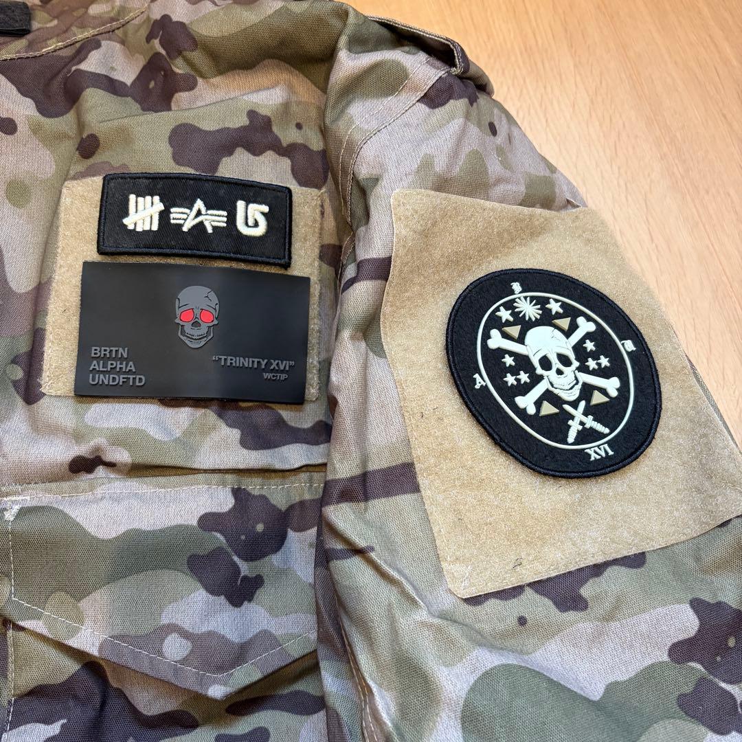 【希少】BURTON UNDEFEATED ALPHA スノボウェア 上下 M