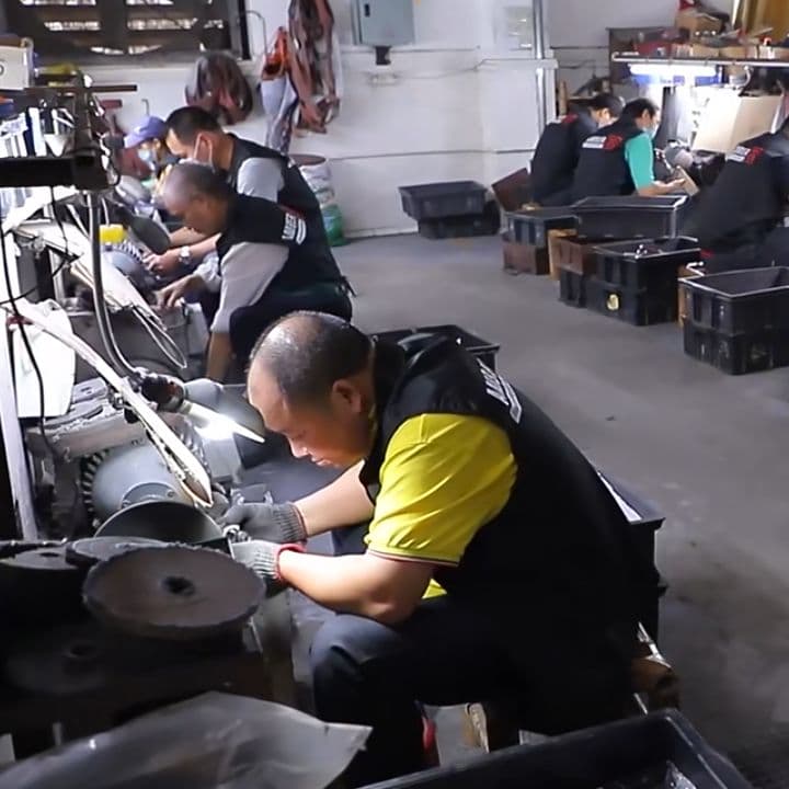 《新作》　V金10号　ダマスカス包丁　ハニカム模様・琥珀柄　剣型　牛刀　三徳