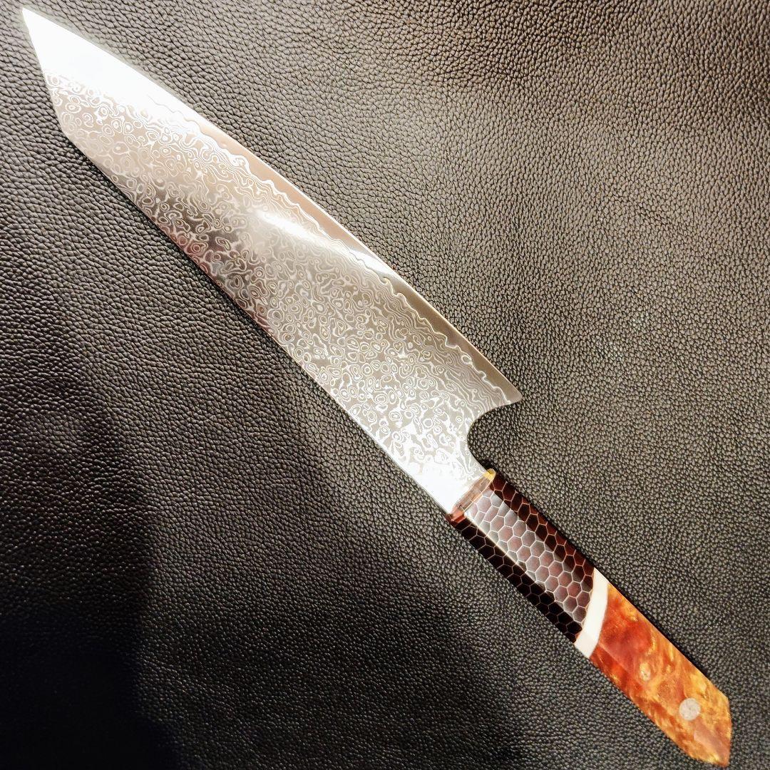 《新作》　V金10号　ダマスカス包丁　ハニカム模様・琥珀柄　剣型　牛刀　三徳