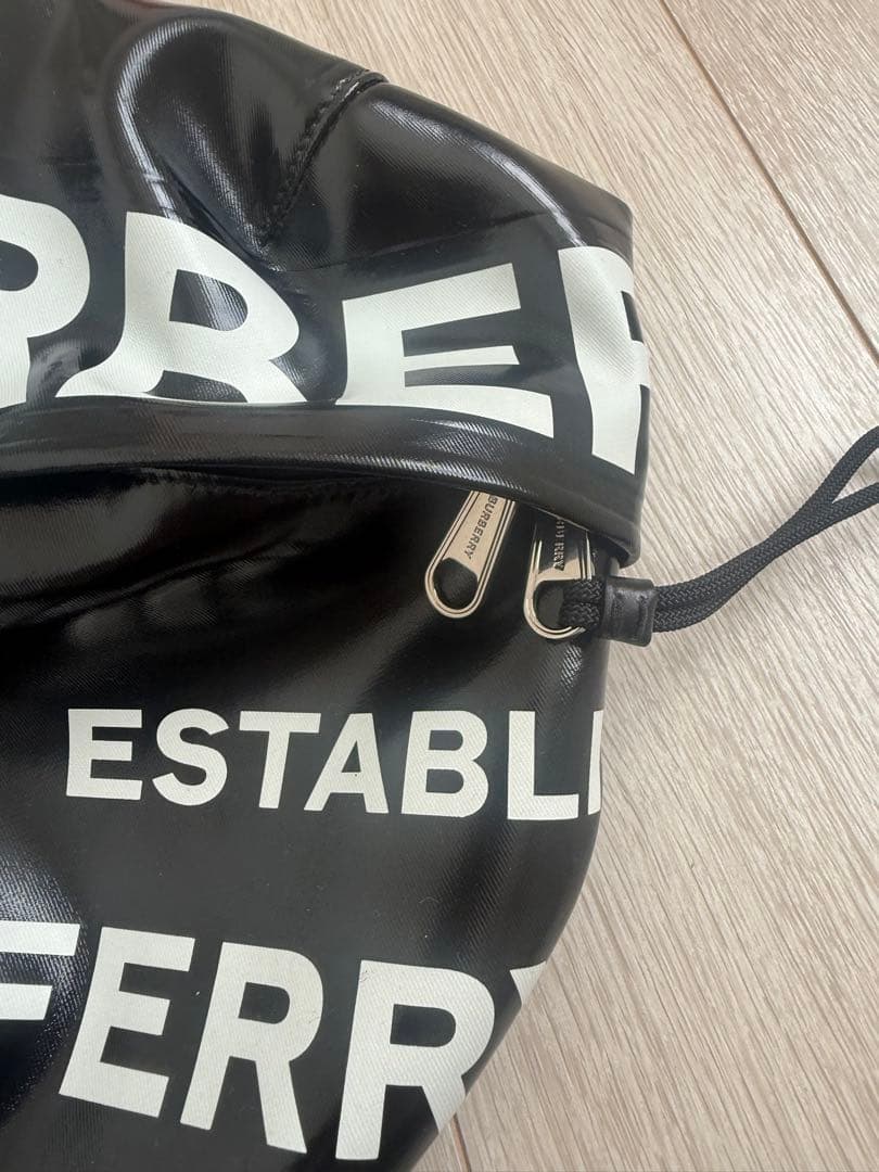 バーバリーボディバッグ