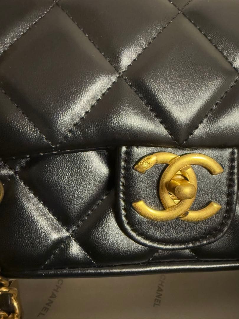 CHANEL キルティング ショルダーバッグ ハートチェーン ノベルティ