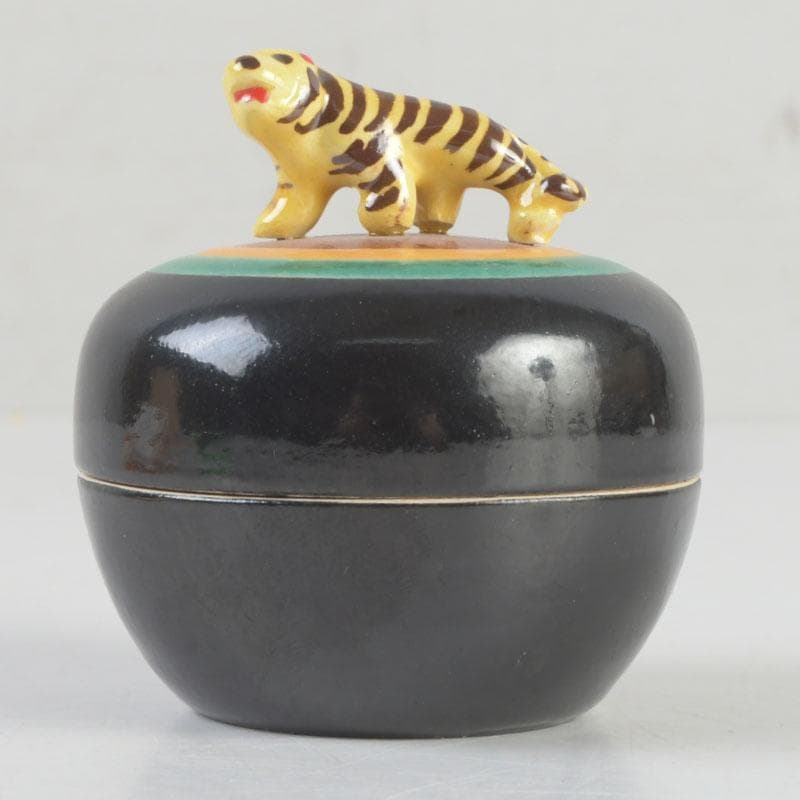 茶道具 萬古焼 加賀瑞山造 干支寅香合 共箱 V 9693