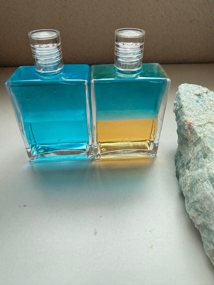 オーラソーマ ボトル＆イギリスデヴォーラショップ購入アクアマリン原石