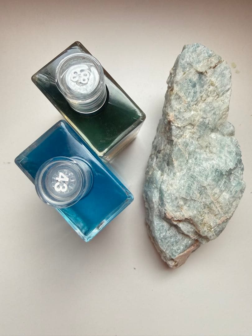オーラソーマ ボトル＆イギリスデヴォーラショップ購入アクアマリン原石