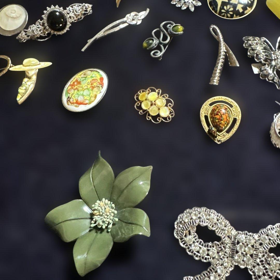 【vintage】ブローチ　まとめ売り　大量　110点以上