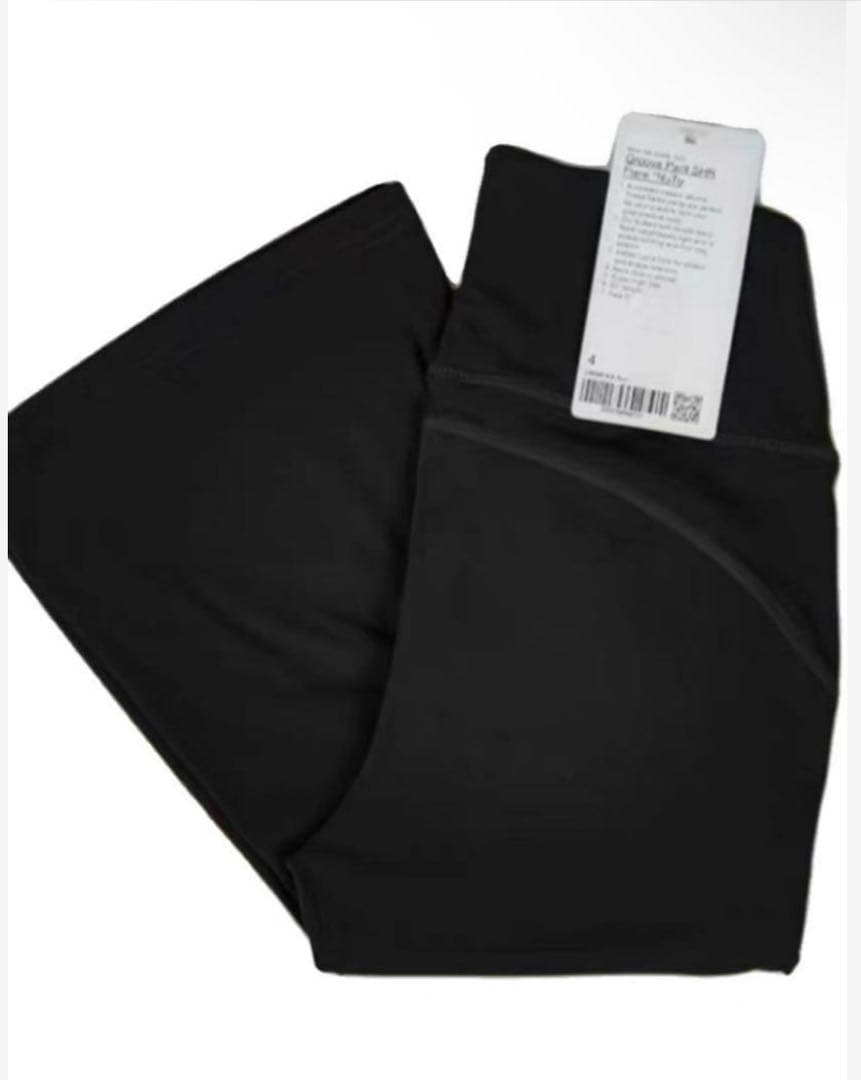 パンダ♪新品Lululemon Groove ヨガパンツ　黒（6)