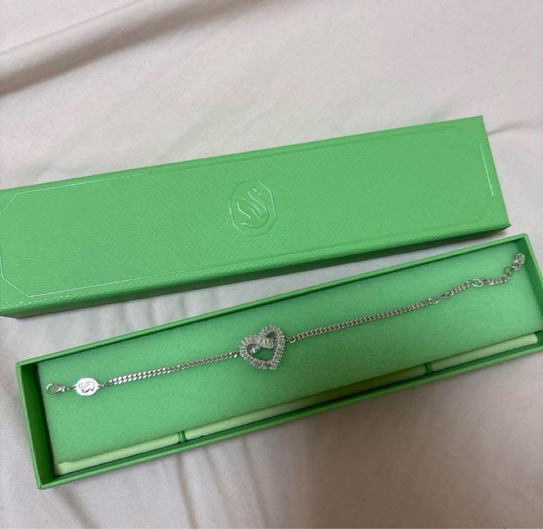 Swarovski ハート型クリスタルブレスレット