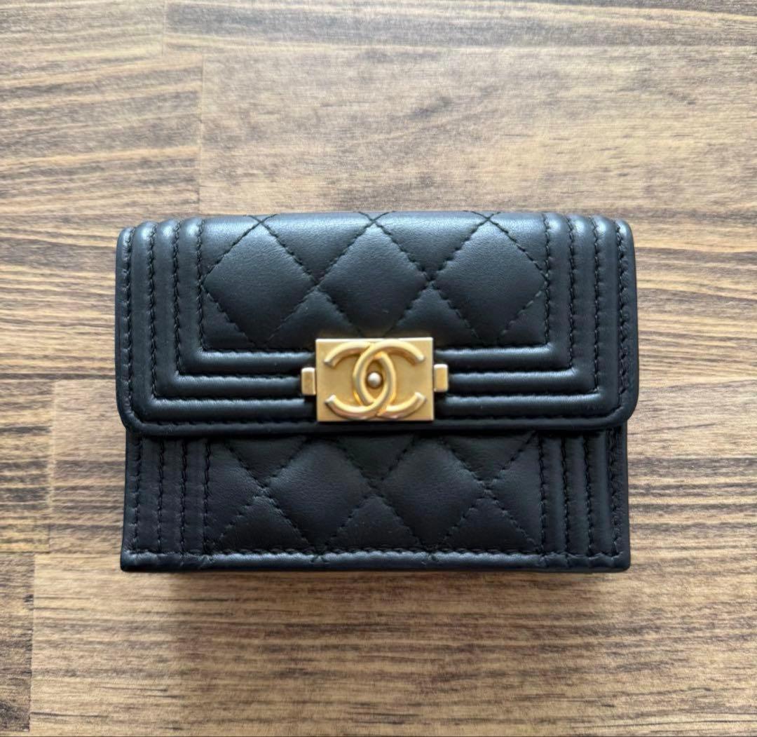 最終価格　ボーイシャネル ラムスキン　ゴールド金具　黒　三つ折り財布