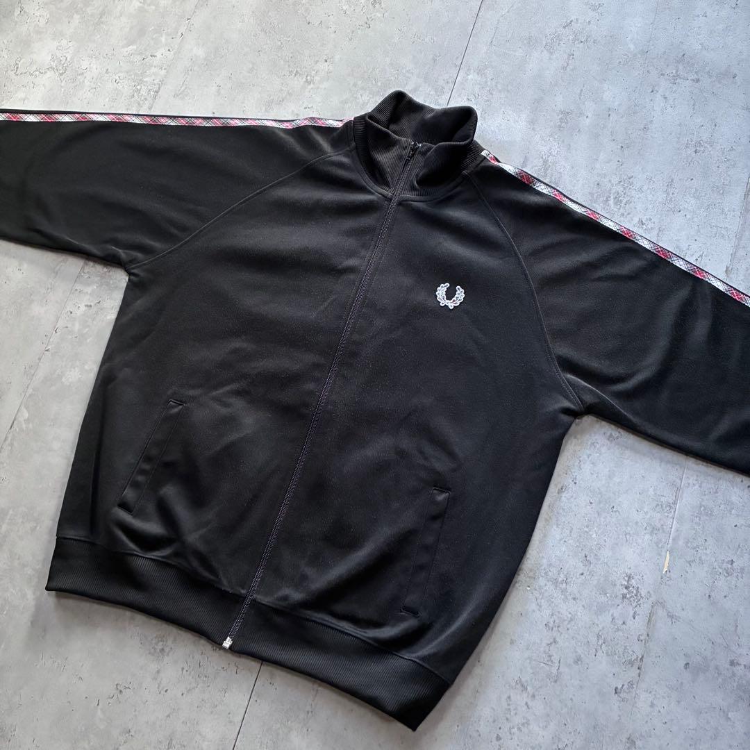 古着 FRED PERRY トラックジャケット 刺繍 サイドライン 黒 L