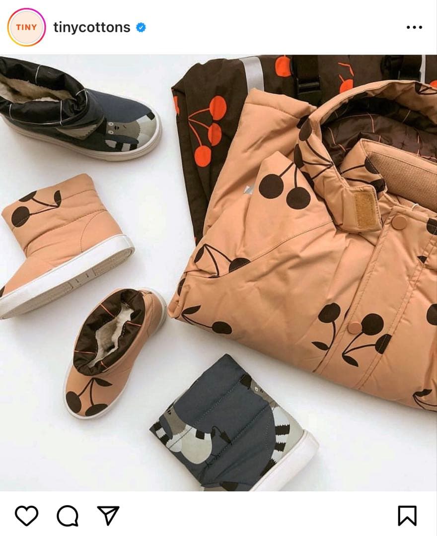 クリーニング済 tiny cottons スノージャケット&パンツ セット 8Y