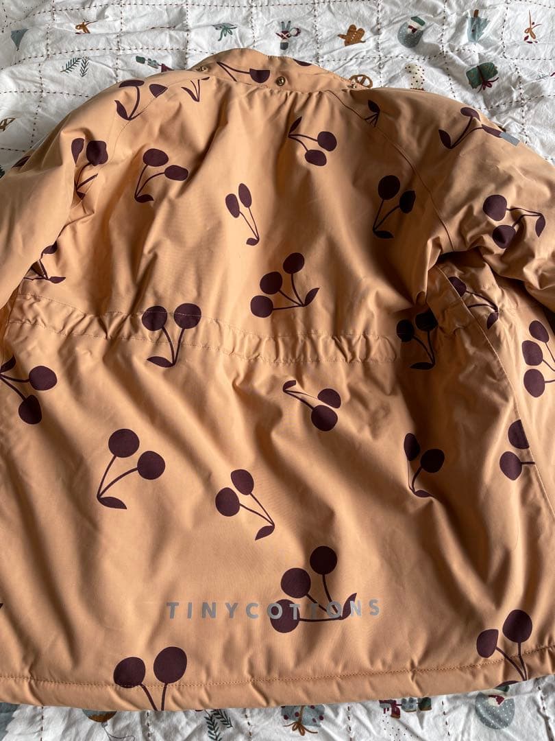 クリーニング済 tiny cottons スノージャケット&パンツ セット 8Y