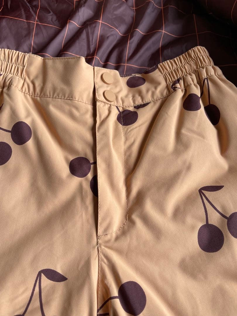 クリーニング済 tiny cottons スノージャケット&パンツ セット 8Y