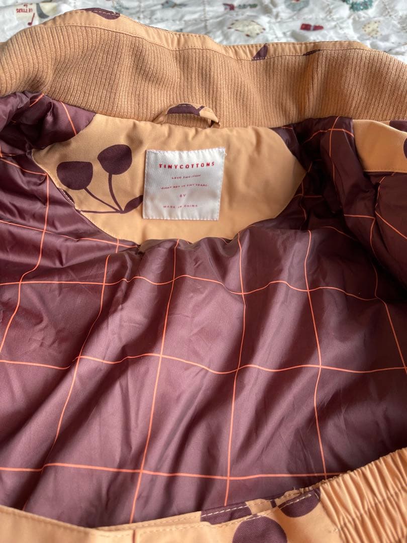 クリーニング済 tiny cottons スノージャケット&パンツ セット 8Y