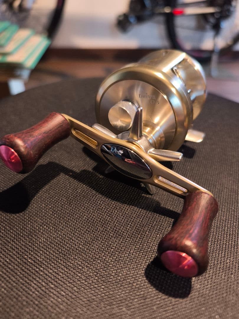 ミリオネア CV-Z 103