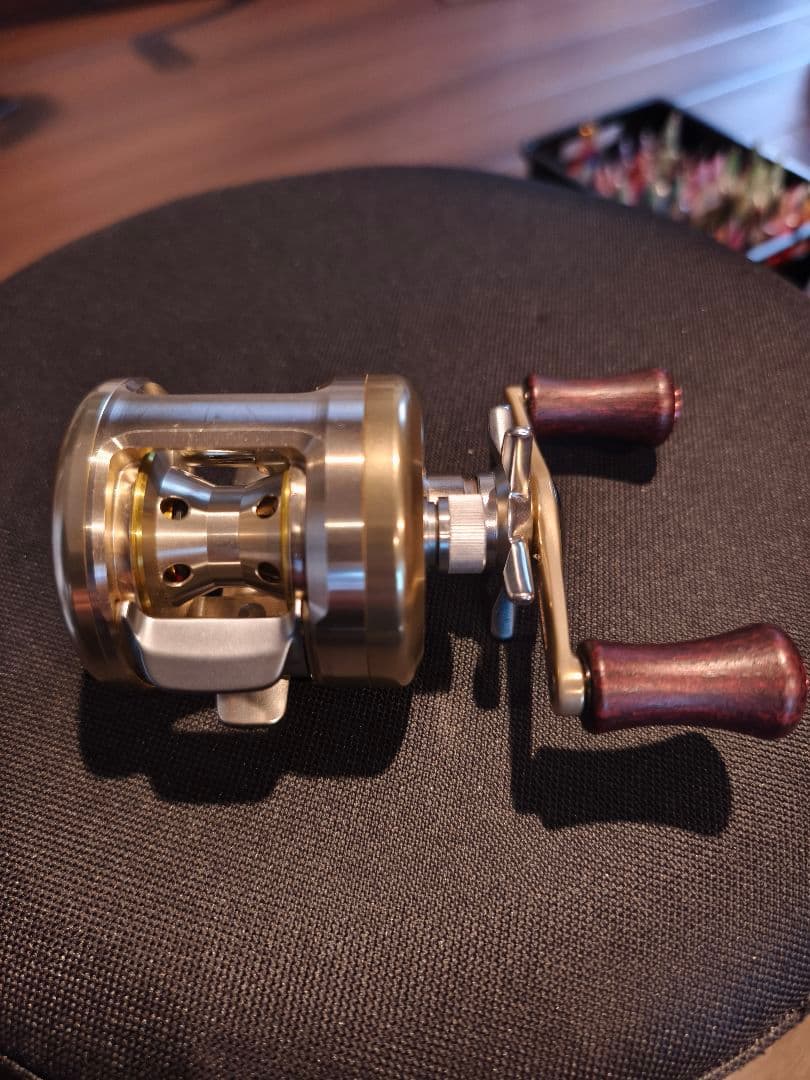 ミリオネア CV-Z 103