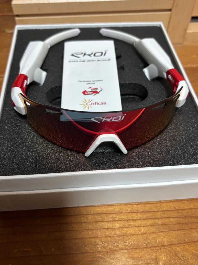 EKOI スポーツサングラス ホワイト/レッド ジャンク