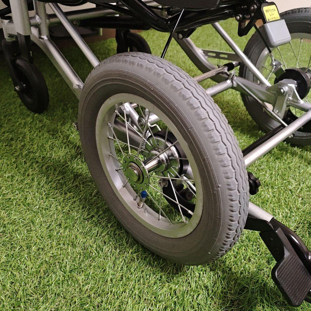 日進医療器 ティルト＆リクライニング 車椅子 ウルトラ NAH-UC