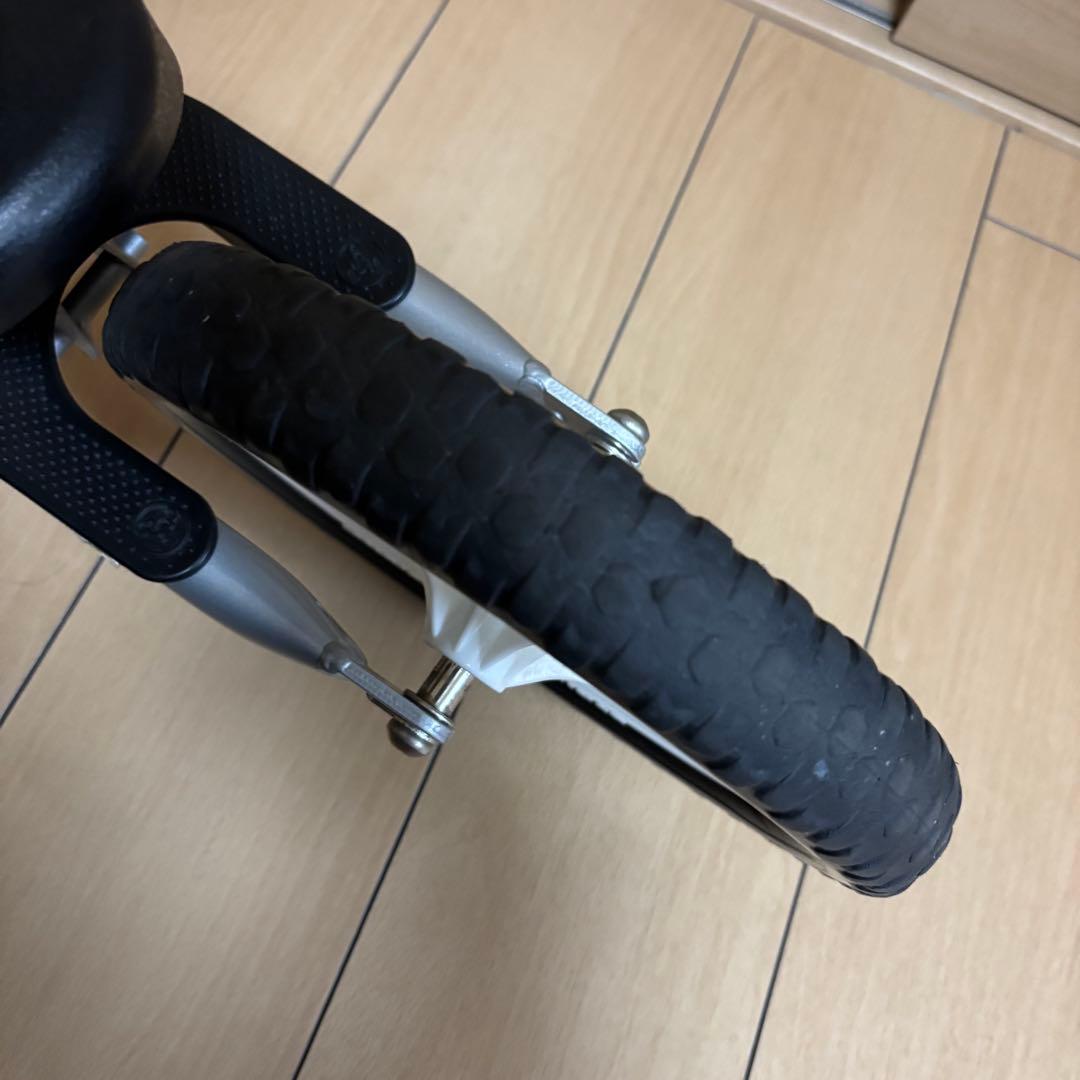 【良品】ストライダー プロ バランスバイク 12インチ シルバー キックバイク