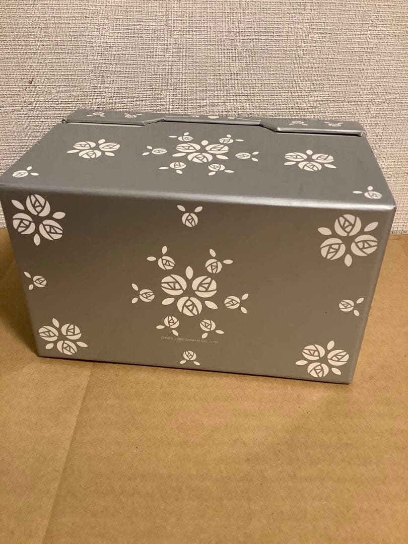 ハローキティ　　収納ボックス　　希少