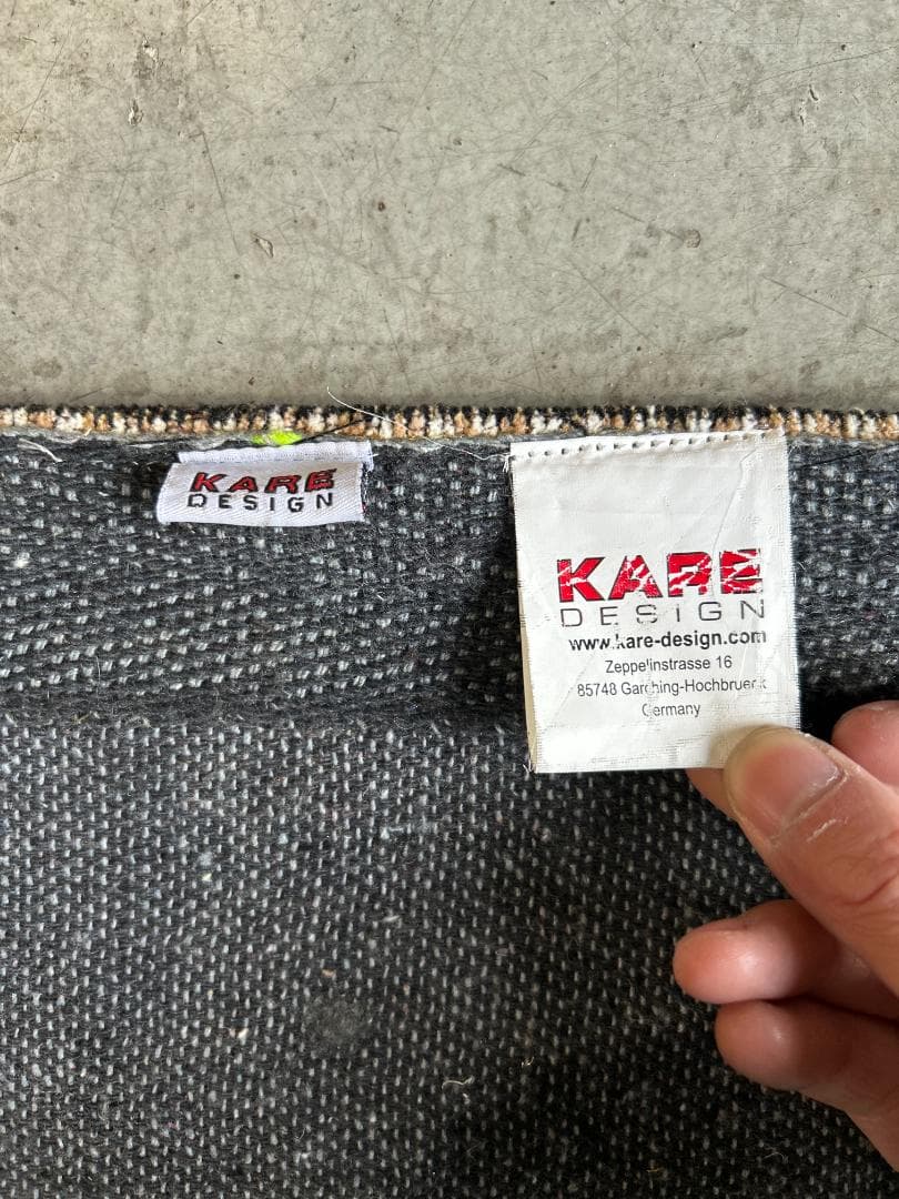 廃番】KARE / カレ｜200x140cm｜アブストラクトラグ｜グレーライン