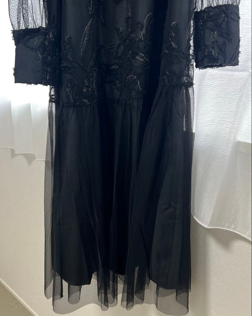 nianaフェザーフラワーチュールドレス