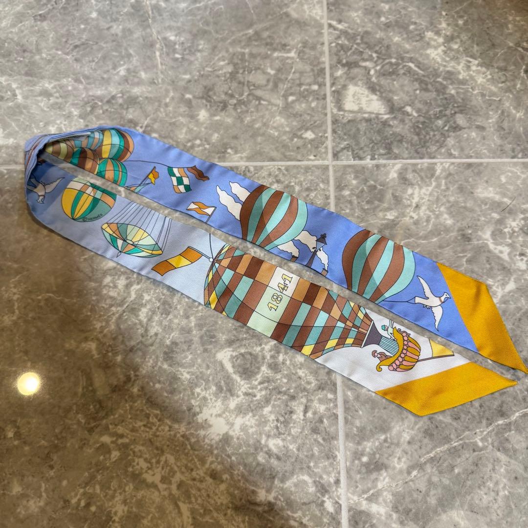 Hermès エルメス ツイリー 大空の狂気