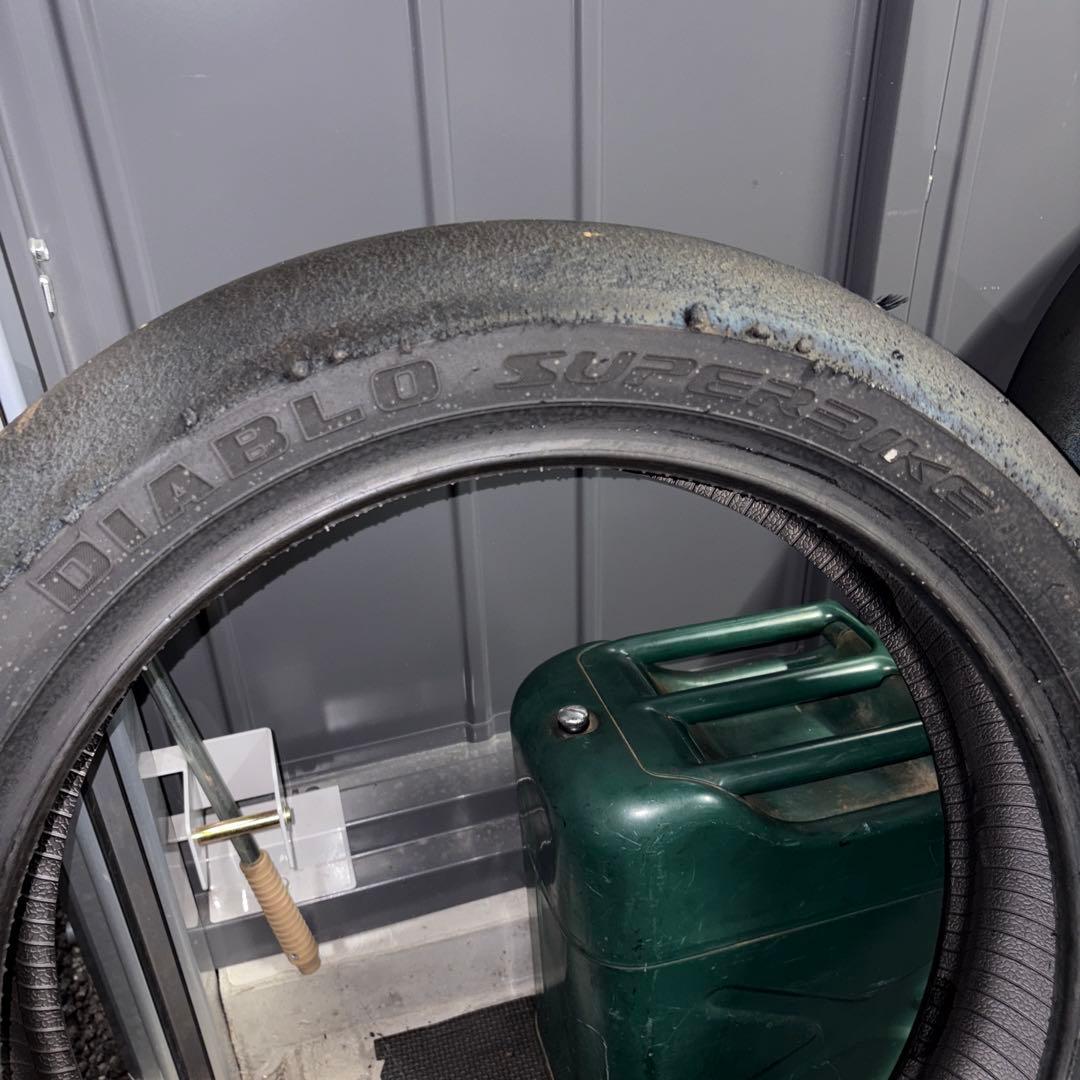 ピレリ　ディアブロスーパーバイク 110/70-R17 140/70-R17 ①