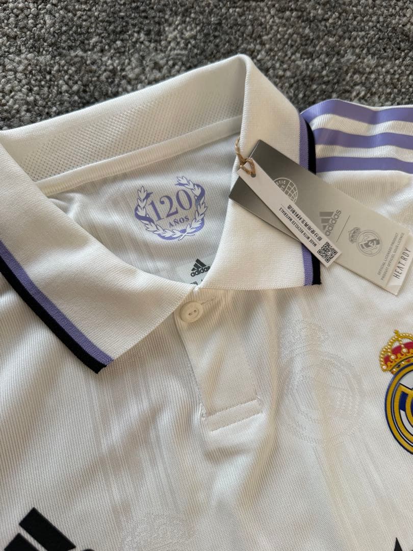 『早い者勝ち！新品未使用』レアルマドリード ベンゼマ　　2022年 ユニフォーム