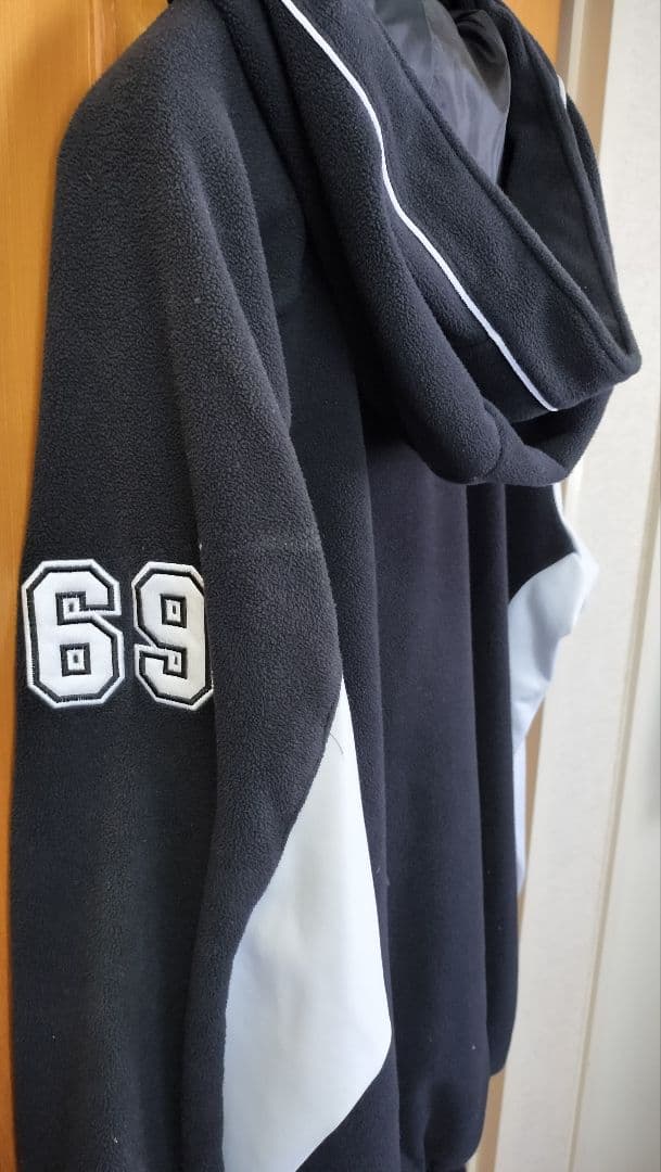 千葉ロッテマリーンズ　選手用フルジップジャケット 69番