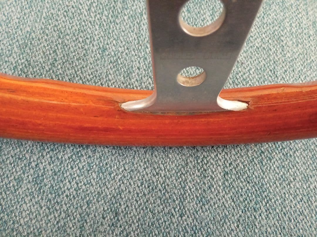 MOMO Super INDYステアリングハンドル　TRDホーンボタン1985年